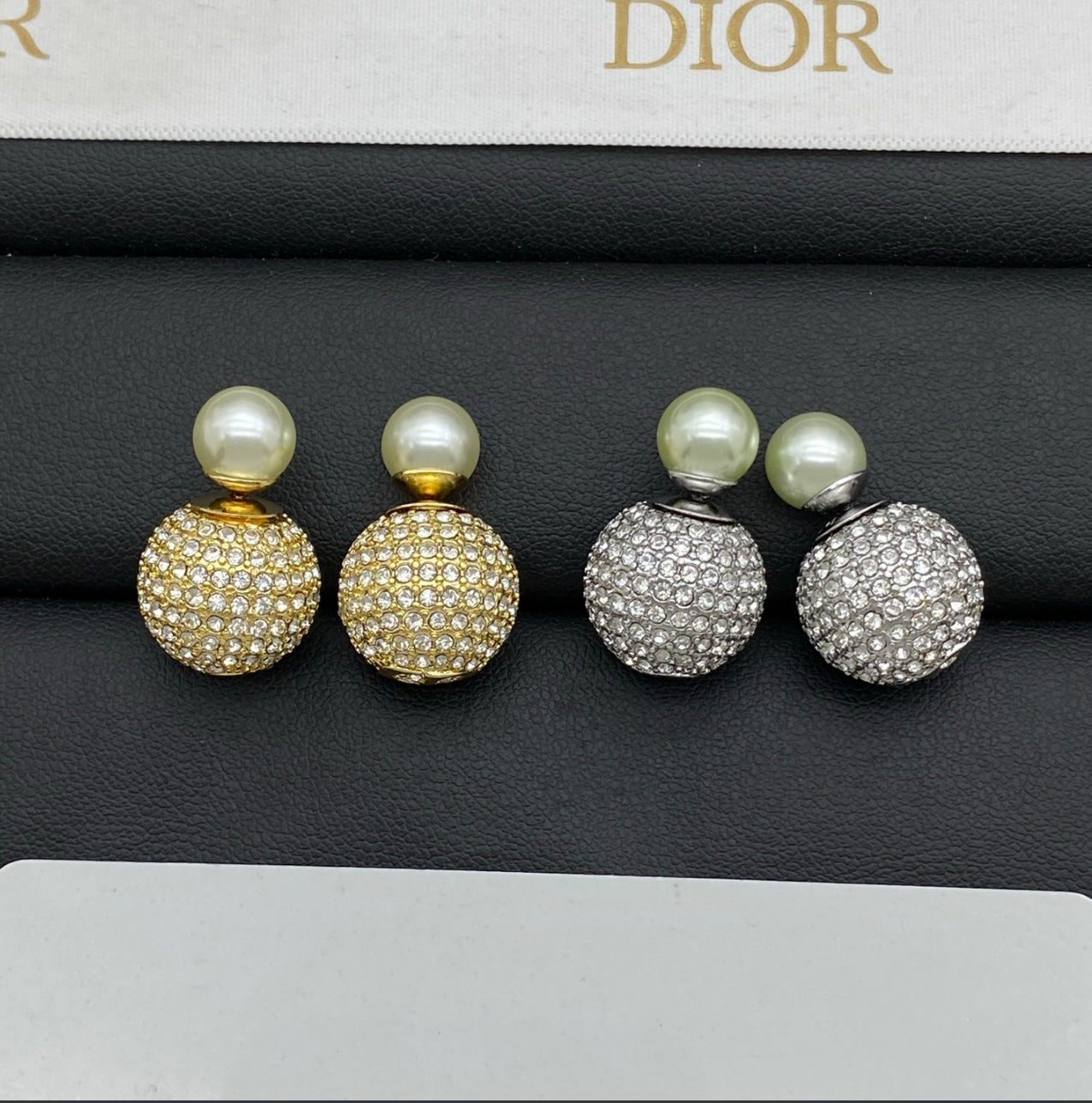 Woman new Dior earrings